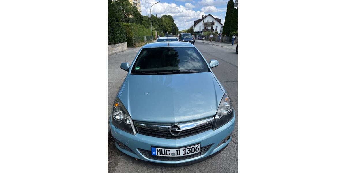 Opel Astra 82.000 km 5.500 &euro; München 80997