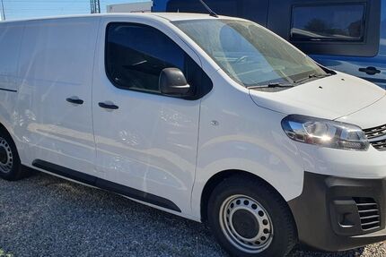 Opel Vivaro 75.000 km 13.900 &euro; München 81825