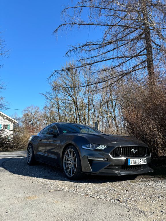 Ford Mustang 101.000 km 34.500 € Gilching 82205