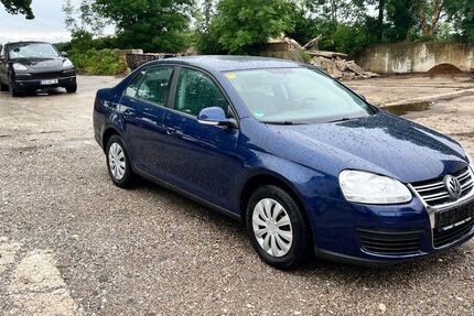 VW Jetta 145.000 km 2.599 &euro; Neufahrn 85375