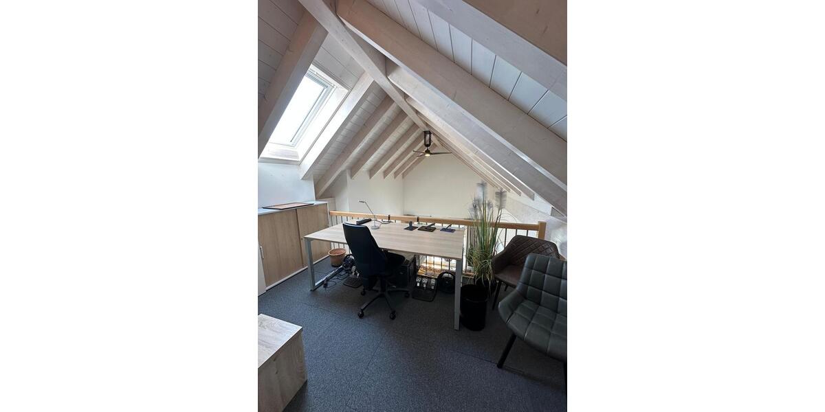 Dachgeschoßwohnung Gauting - 4 Zimmer, 116 m&sup2;, 1.790&euro; | Angebot:25655936