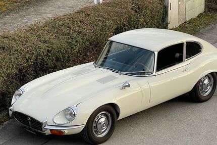 Jaguar E-Type 131.000 km 88.500 &euro; Grünwald 82031