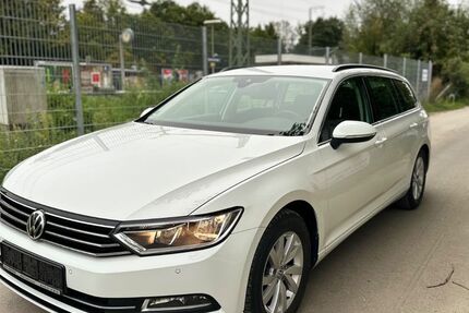 VW Passat 60.196 km 18.900 € München 81929