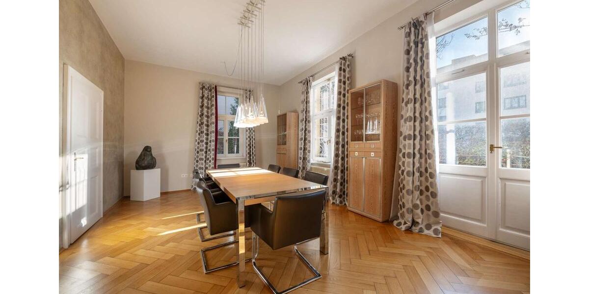 Villa München Nymphenburg - 9 Zimmer, 389 m&sup2;, 9.900&euro; | Angebot:25255917