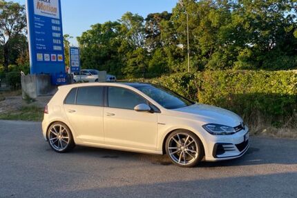 VW Golf 129.999 km 18.400 € KIRCHHEIM BEI MÜNCHEN 85551