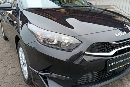 Kia ceed / Ceed 19.056 km 21.990 &euro; Höhenkirchen-Siegertsbrunn 85635