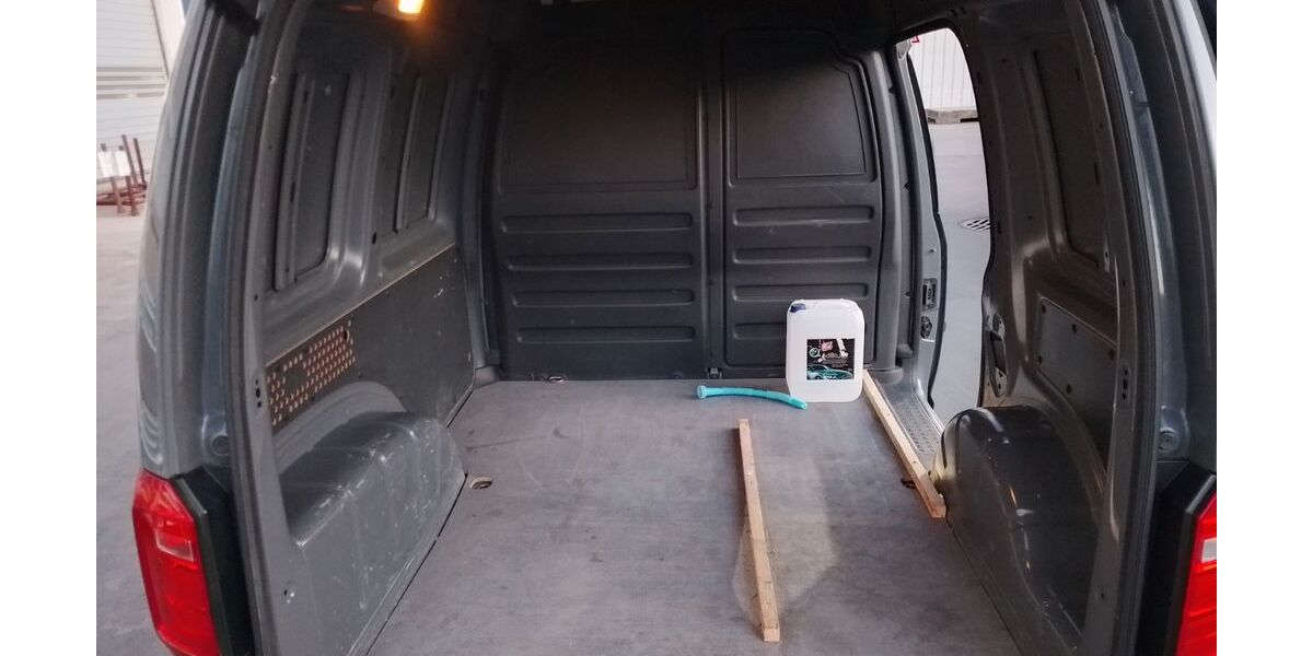 VW Caddy 90.380 km 13.000 &euro; München 81476