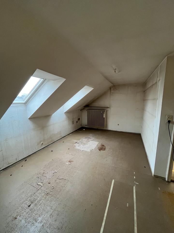 Reihenhaus mit Ausbaupotential in Bestlage