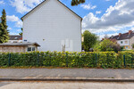 WINDISCH IMMOBILIEN - Eckhaus mit viel Potential und großem Garten in familienfreundlicher Lage - Reihenendhaus Gröbenzell | Angebot:27714786