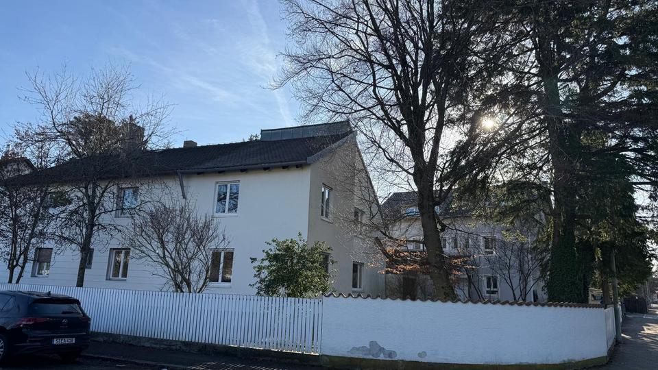 Großzügige 5-Zimmer-Wohnung im 1. OG eines Zweiparteinhauses 5 zimmer