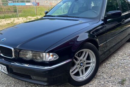 BMW 740 269.566 km 15.700 &euro; Zorneding 85604