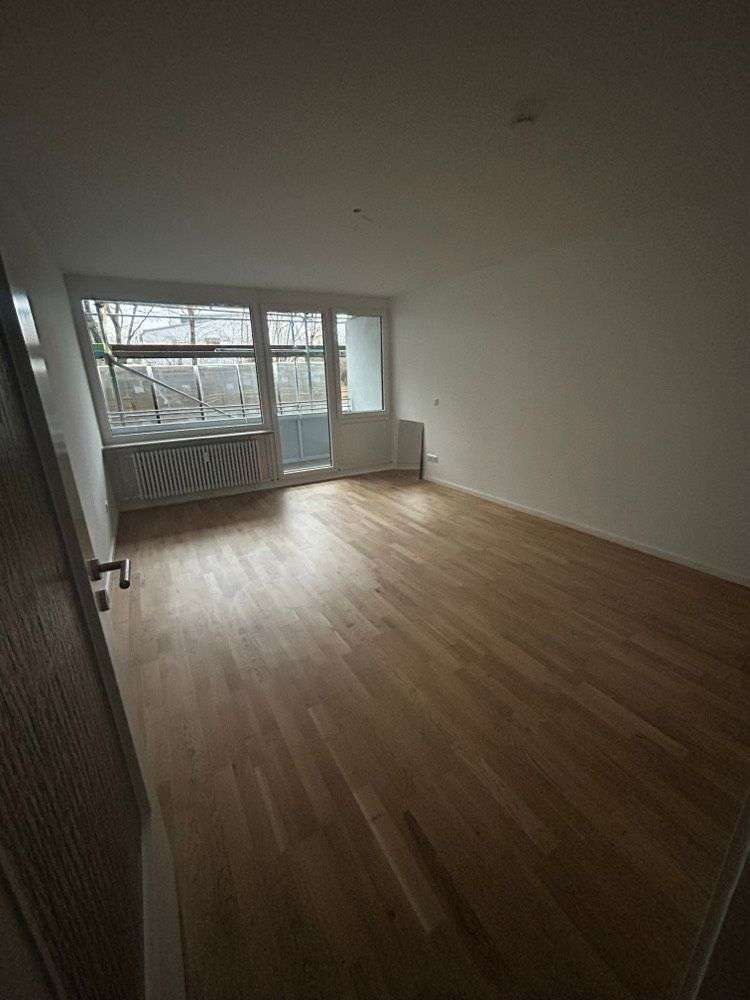 Wohnung zum Mieten in München 944,51 € 38.52 m²