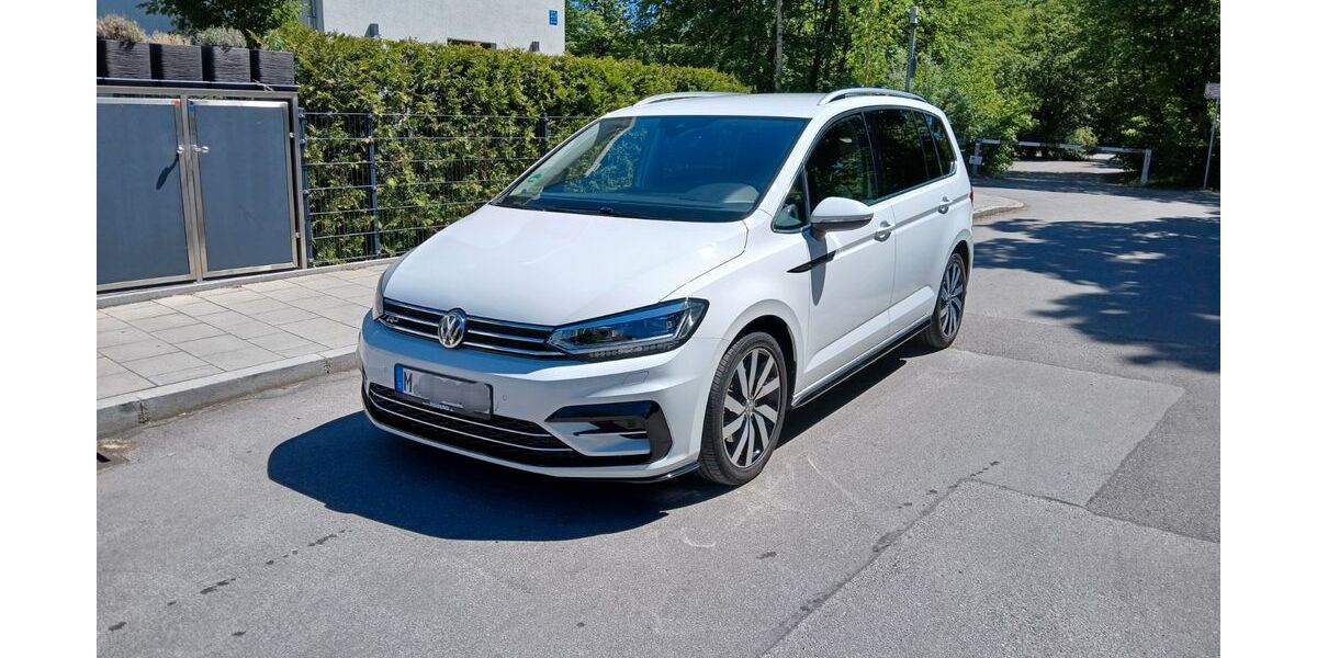 VW Touran 99.900 km 22.999 &euro; München 81377