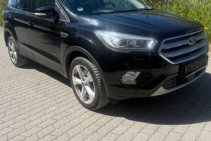 Ford Kuga 249.999 km 9.999 &euro; München 81245