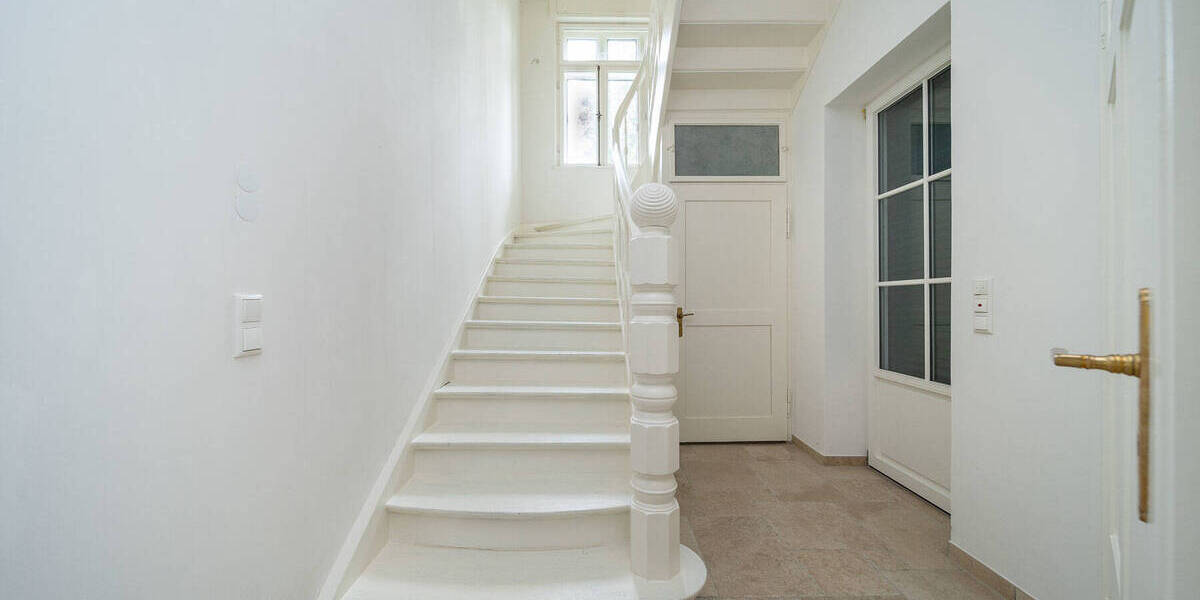 Versteigerungsimmobilie Starnberg Söcking - 1 Zimmer, 282 m&sup2;, 9.500.000&euro; | Angebot:25666299