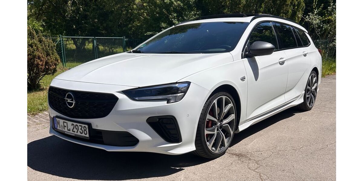 Opel Insignia 69.000 km 28.990 &euro; München 81549