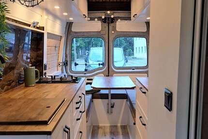 Opel Movano 289.800 km 48.490 € München 81737