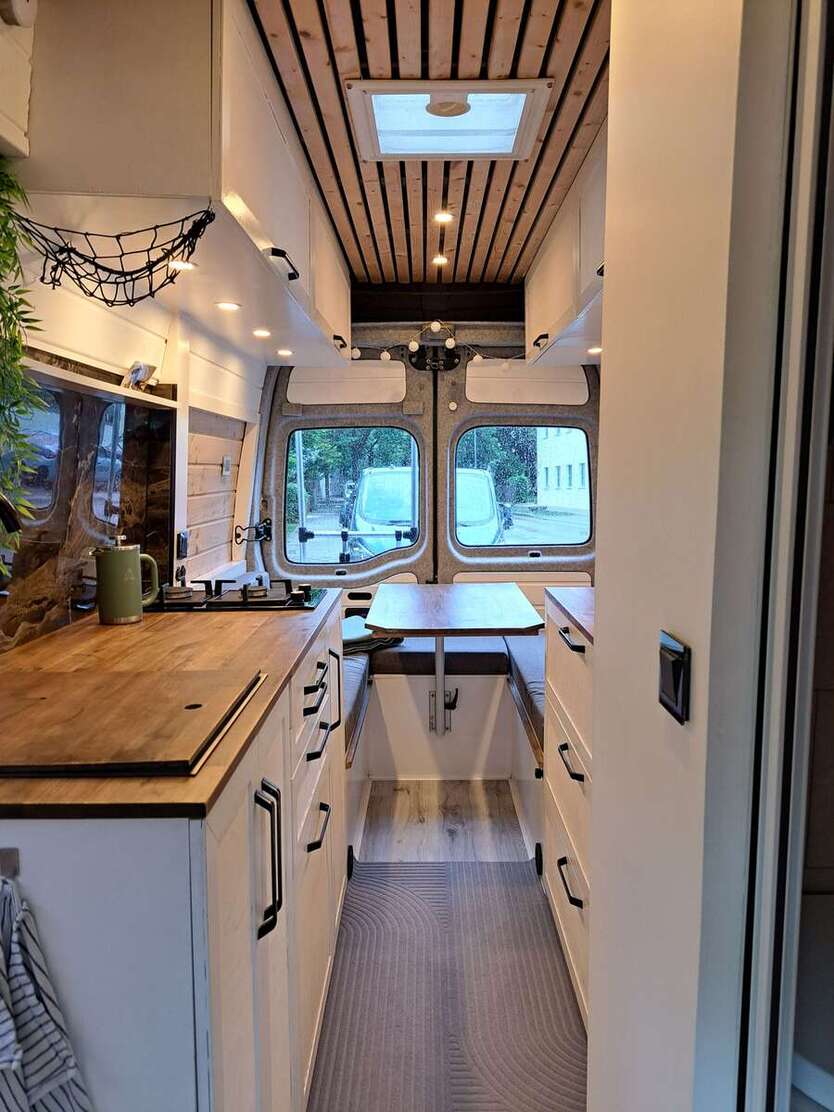 Opel Movano 289.800 km 48.490 € München 81737