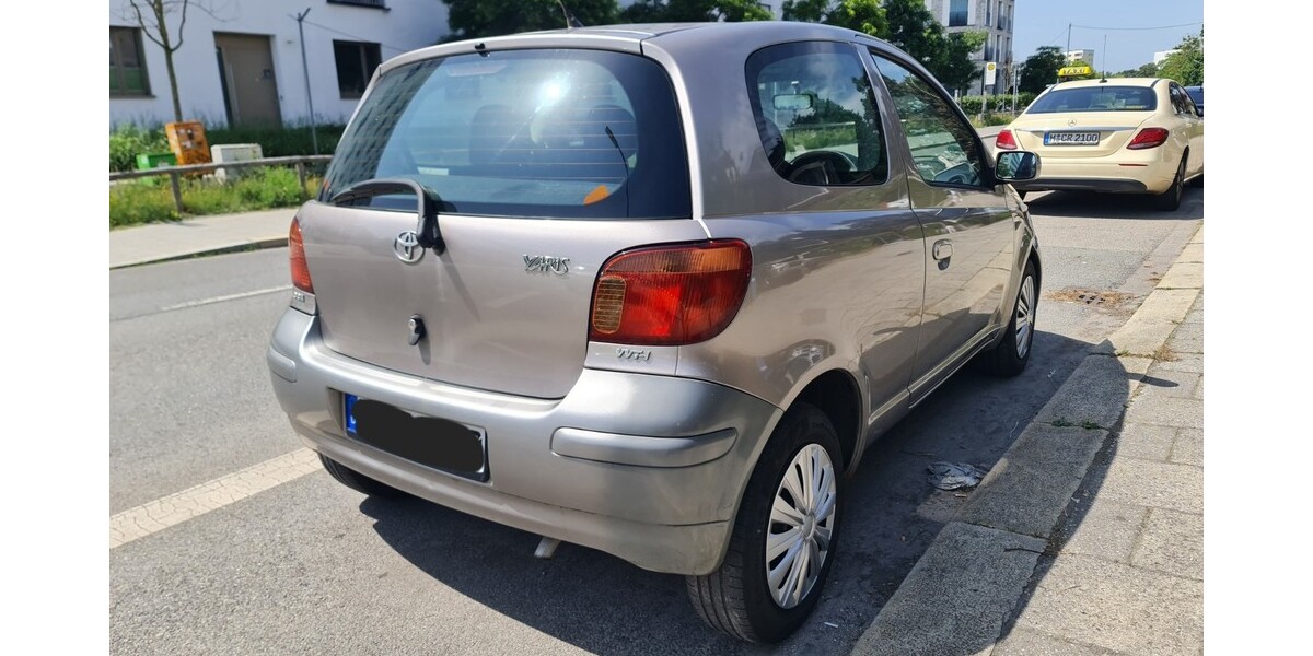 Toyota Yaris 297.999 km 1.550 &euro; München 80313
