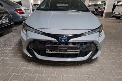 Toyota Corolla 42.000 km 24.500 &euro; München 81927