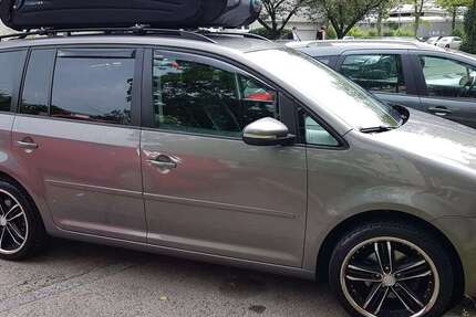 VW Touran 103.656 km 9.800 &euro; München 81739