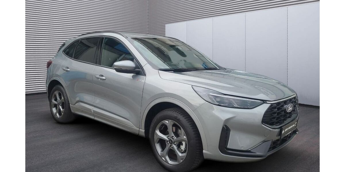 Ford Kuga 1.464 km 32.290 &euro; Gräfelfing 82166