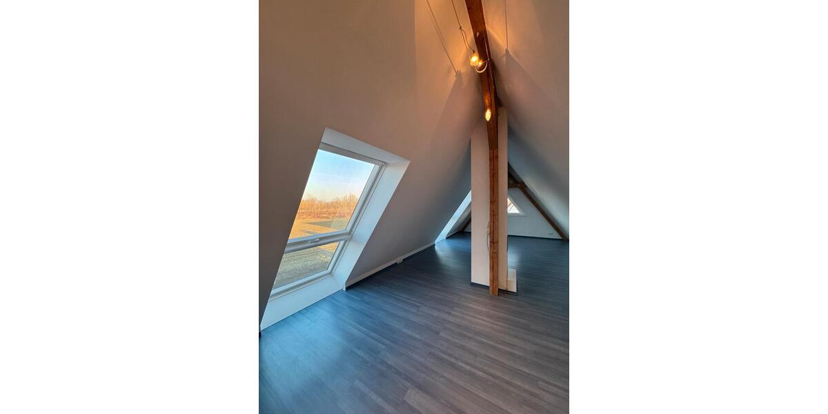 Dachgeschoßwohnung Maisach - 3 Zimmer, 98 m&sup2;, 2.100&euro; | Angebot:24962156