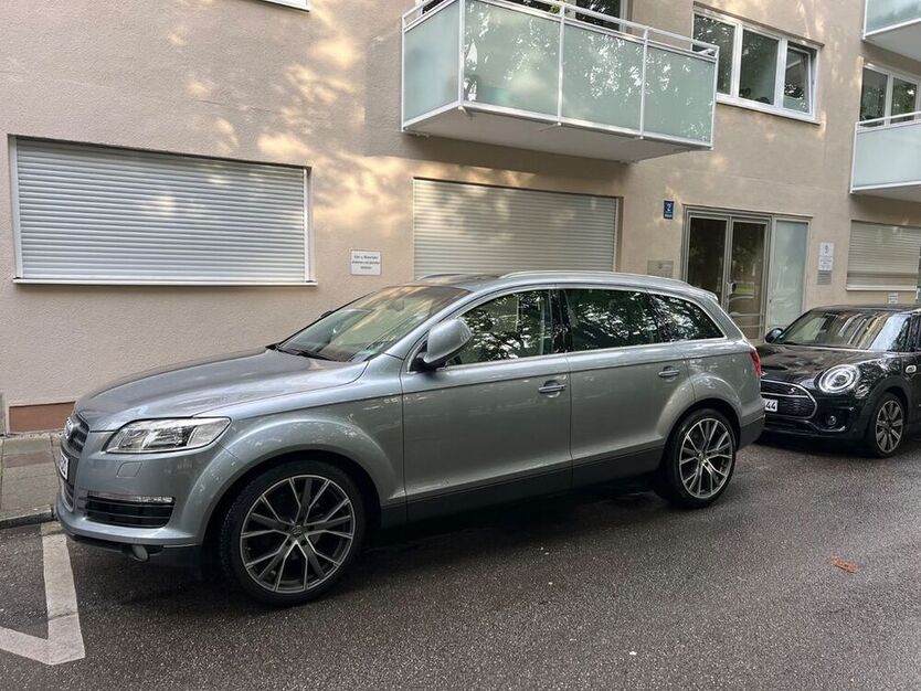 Q7
