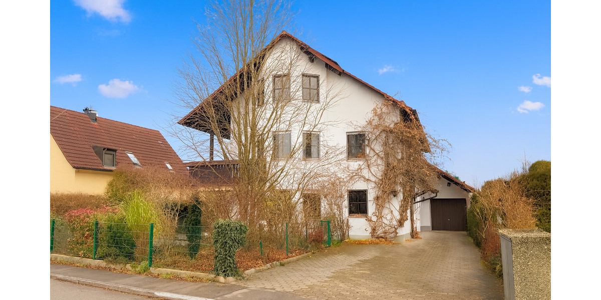 WINDISCH — Frisch renoviert und mit besonderer Architektur — 3-Zimmer-DG-Wohnung — bezugsfrei! - Dachgeschoßwohnung Fürstenfeldbruck | Angebot:24298906