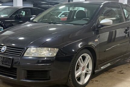 Fiat Stilo 99.634 km 4.999 &euro; München 81677