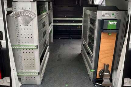 Peugeot Expert 76.718 km 19.990 &euro; München 81825