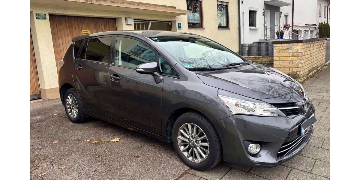 Toyota Verso 107.000 km 15.400 &euro; München 81375