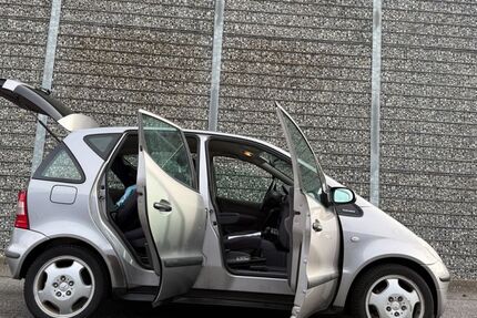 Mercedes-Benz A 190 153.558 km 3.300 &euro; München 81243