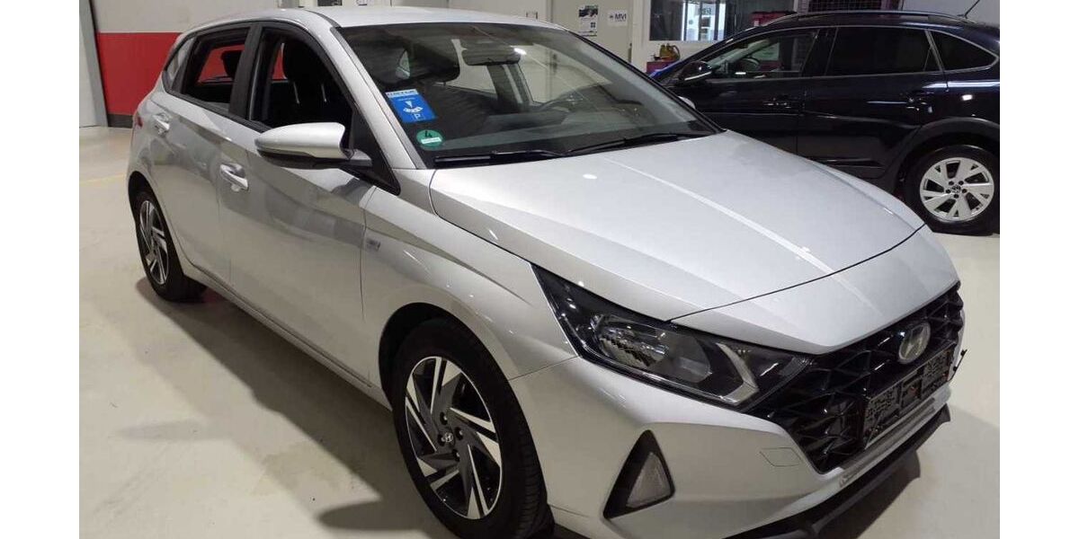 Hyundai i20 23.000 km 13.999 &euro; Hohenbrunn bei München 85662