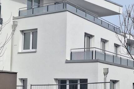 **Erstbezug** Traumhafte 3 Zi.-Dachterrassenwhg. mit EBK und 2 TG-Stpl. in Neufahrn (S1)