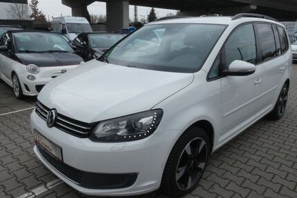 VW Touran 236.000 km 2.599 &euro; München 81825