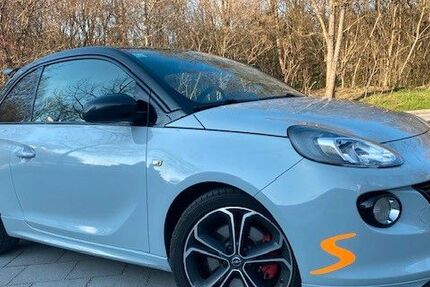 Opel Adam 95.000 km 10.900 &euro; München 80939