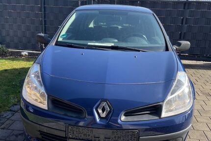 Renault Clio 54.895 km 2.100 &euro; Kirchheim 85551