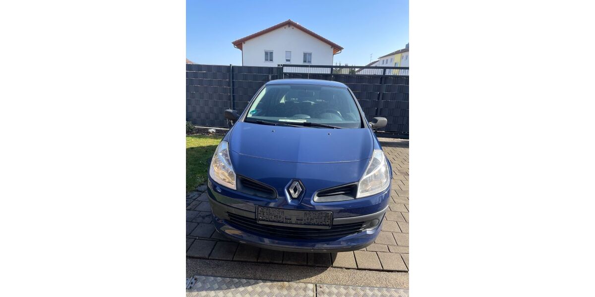 Renault Clio 54.895 km 2.100 &euro; Kirchheim 85551
