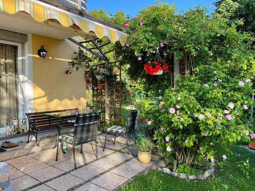 2 Zimmer - 4 Personen in einem Haus mit Garten - Oktoberfest