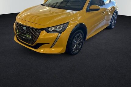 Peugeot 208 37.205 km 14.890 &euro; München 80807