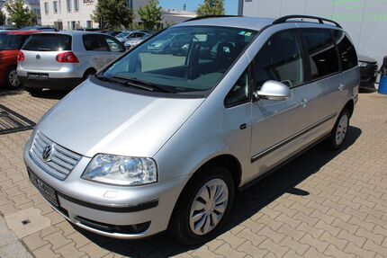 VW Sharan 142.500 km 3.400 &euro; Harthofen 85669