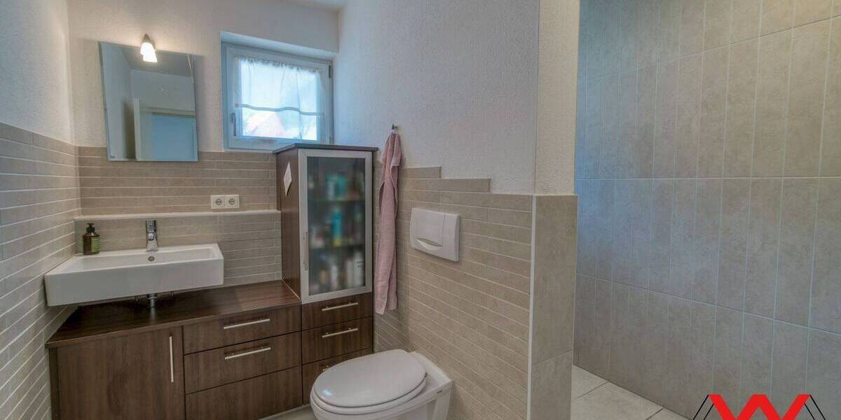 Einfamilienhaus Moosach - 5 Zimmer, 197 m&sup2;, 935.000&euro; | Angebot:25845072