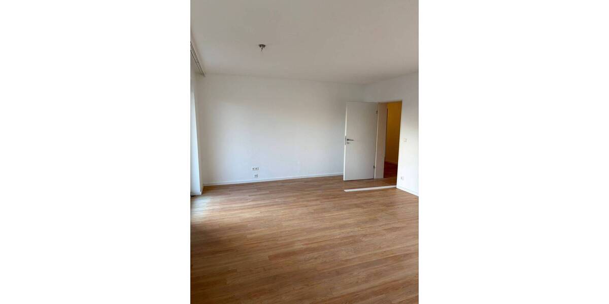 Etagenwohnung Gröbenzell - 3 Zimmer, 81 m&sup2;, 1.200&euro; | Angebot:26155593