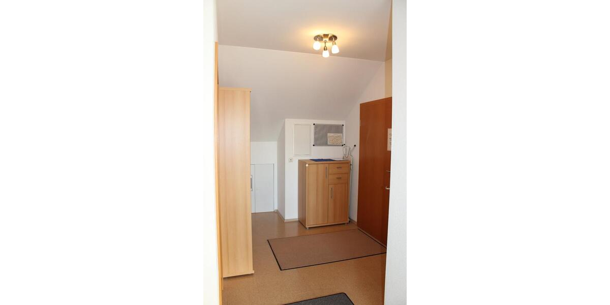 Dachgeschoßwohnung Gilching - 2 Zimmer, 43 m&sup2;, 1.050&euro; | Angebot:26042545