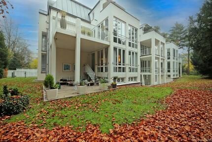 Luxuriöse 4-Zi-Maisonette-Whg (ca. 145 m² EG + ca. 75 m² im Souterrain) direkt am Englischen Garten! 4 zimmer