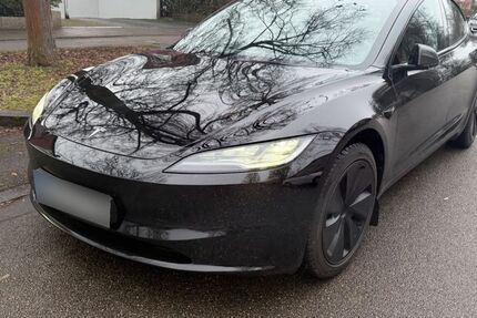 Tesla Model 3 31.000 km 30.100 &euro; München 80807