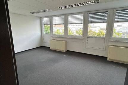Büroraum mit Balkon in München Top Lage - All-in-Miete