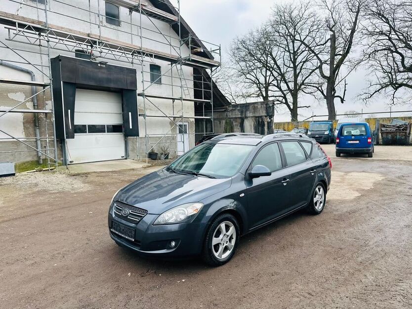 Kia ceed / Ceed 246.000 km 1.299 € Neufahrn 85375