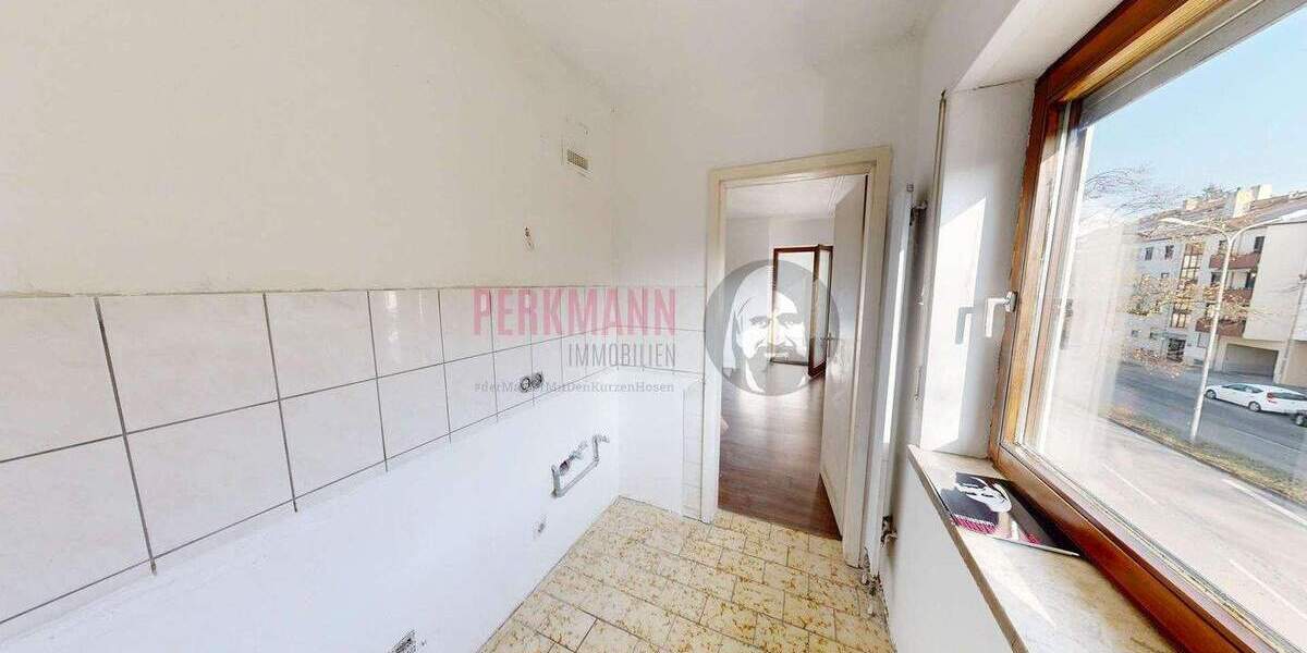 Handwerkertraum 1,5 Zimmer Wohnung mit Balkon und TFG Stellplatz 1 zimmer